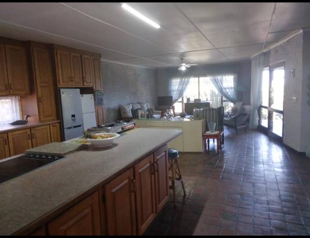 4 BEDROOM HOUSE FOR SALE IN WOODGRANGE